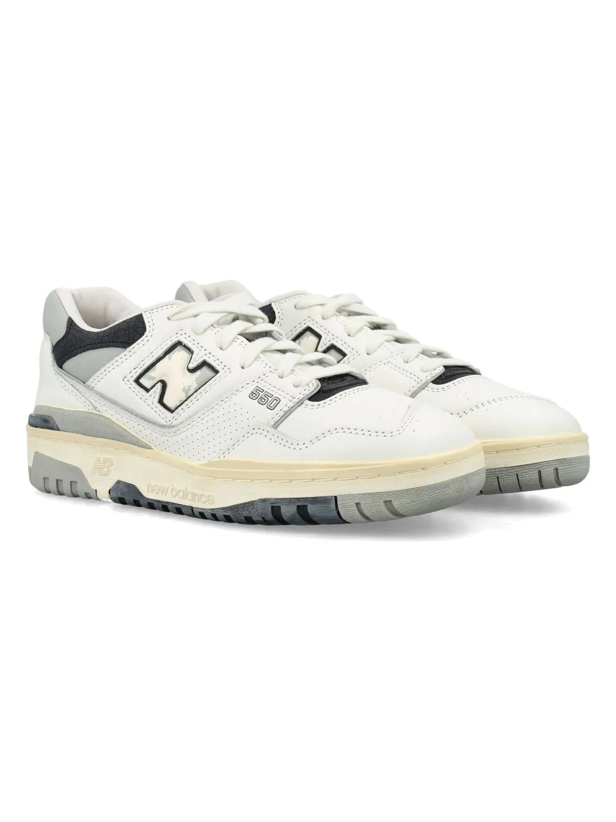 550 SNEAKERS