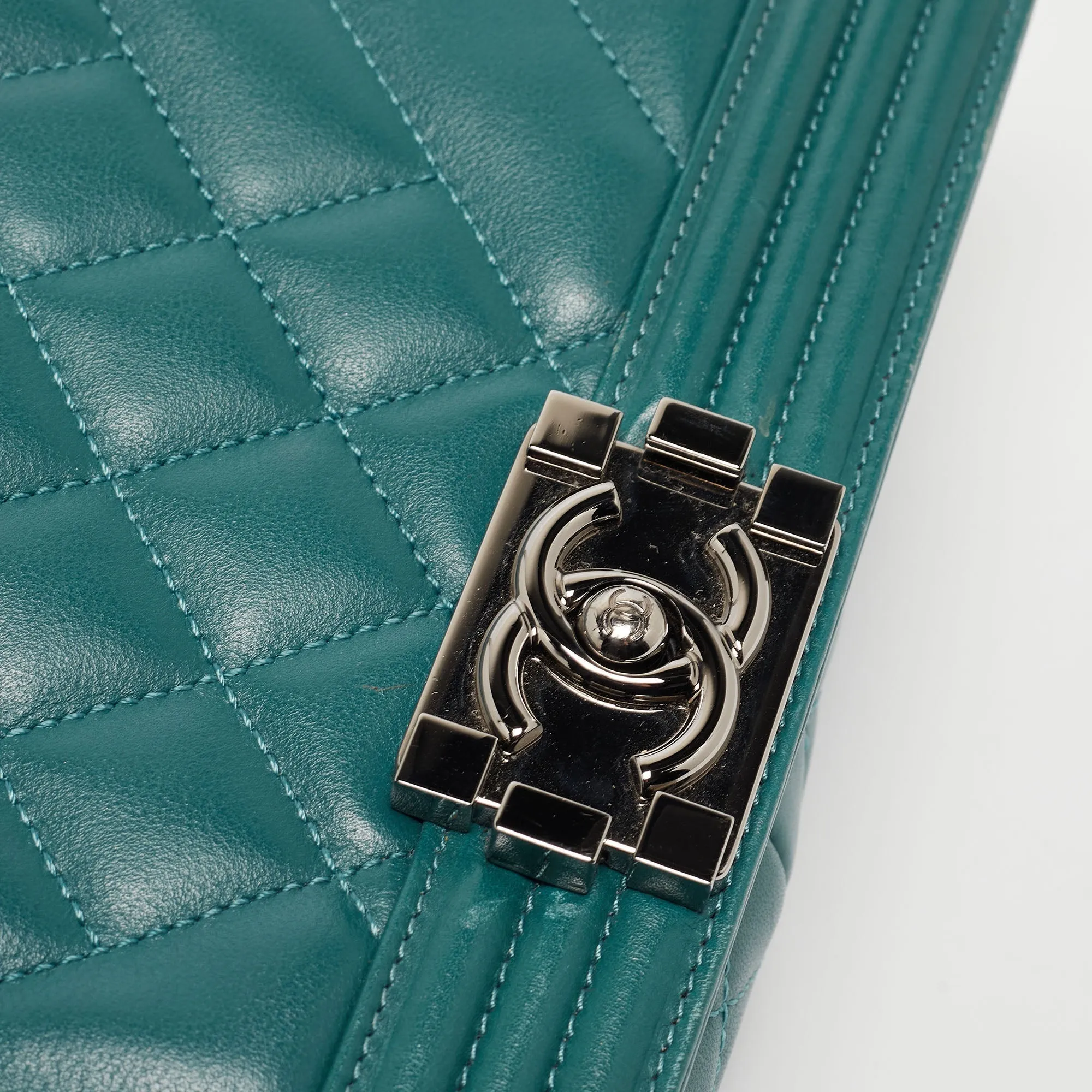 CHANEL Green Quilted Leather New Medium Boy Bag