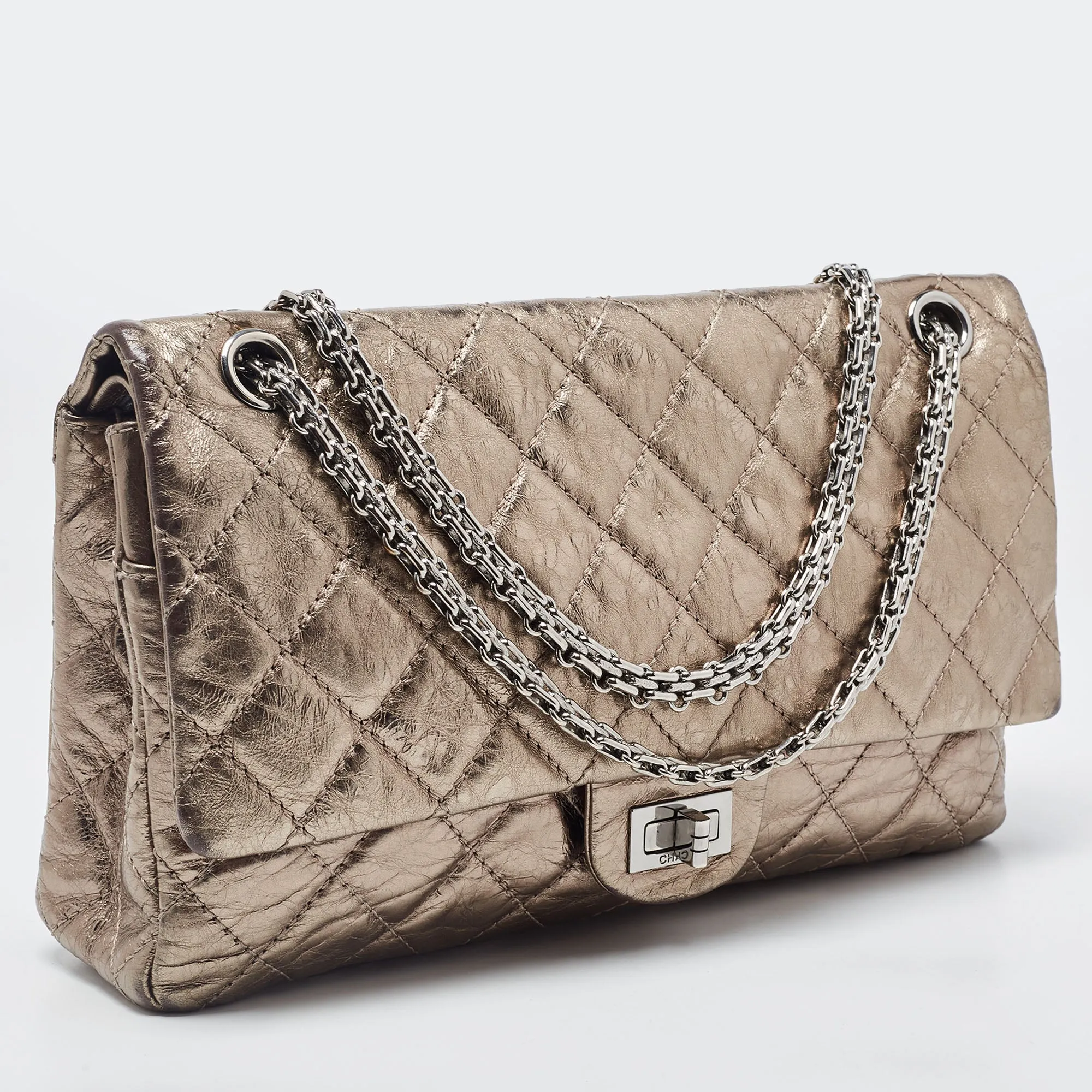 CHANEL Metallic Quilted Aged Leather Reissue 2.55 Classic 226 Flap Bag