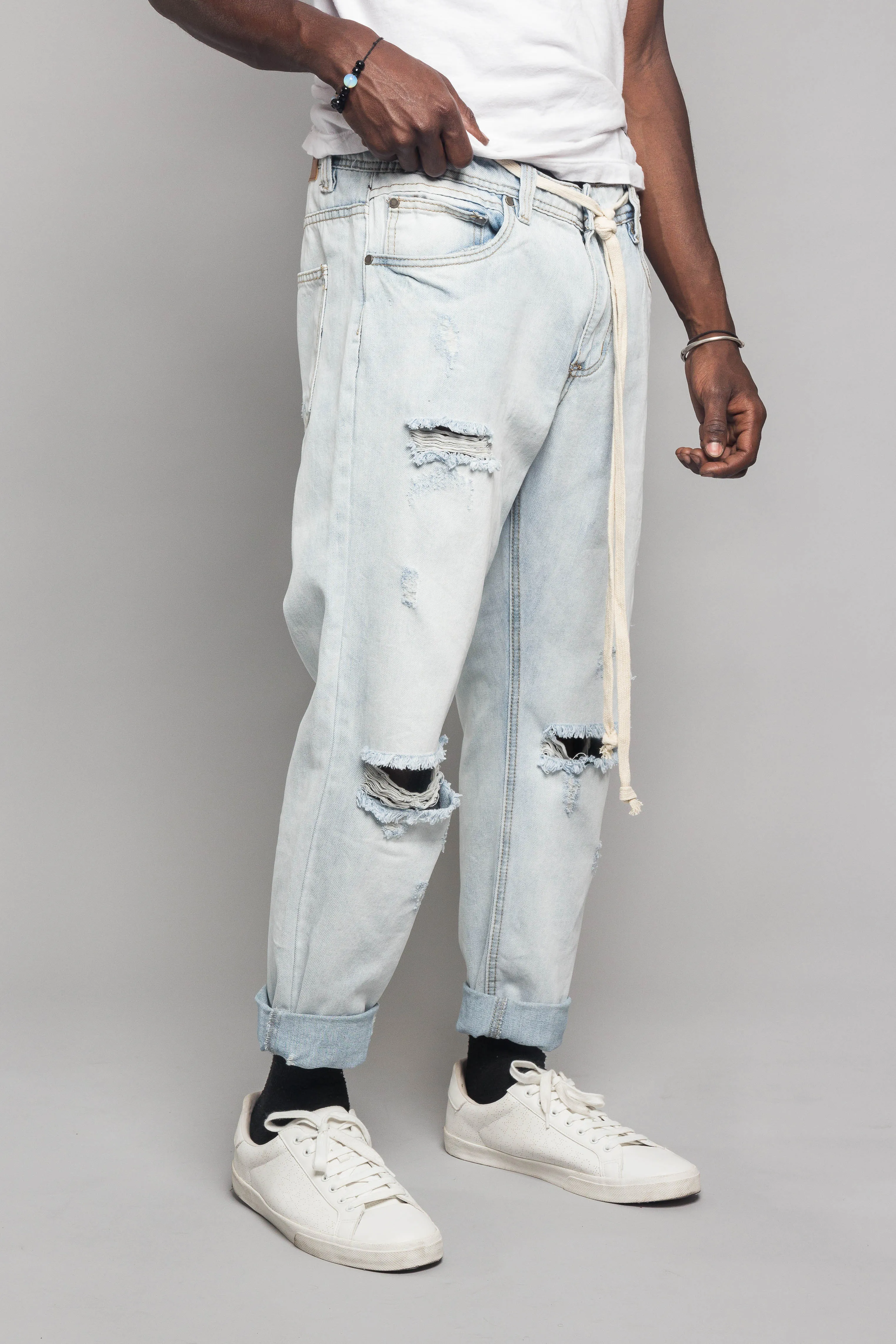 Distressed Cropped Jeans