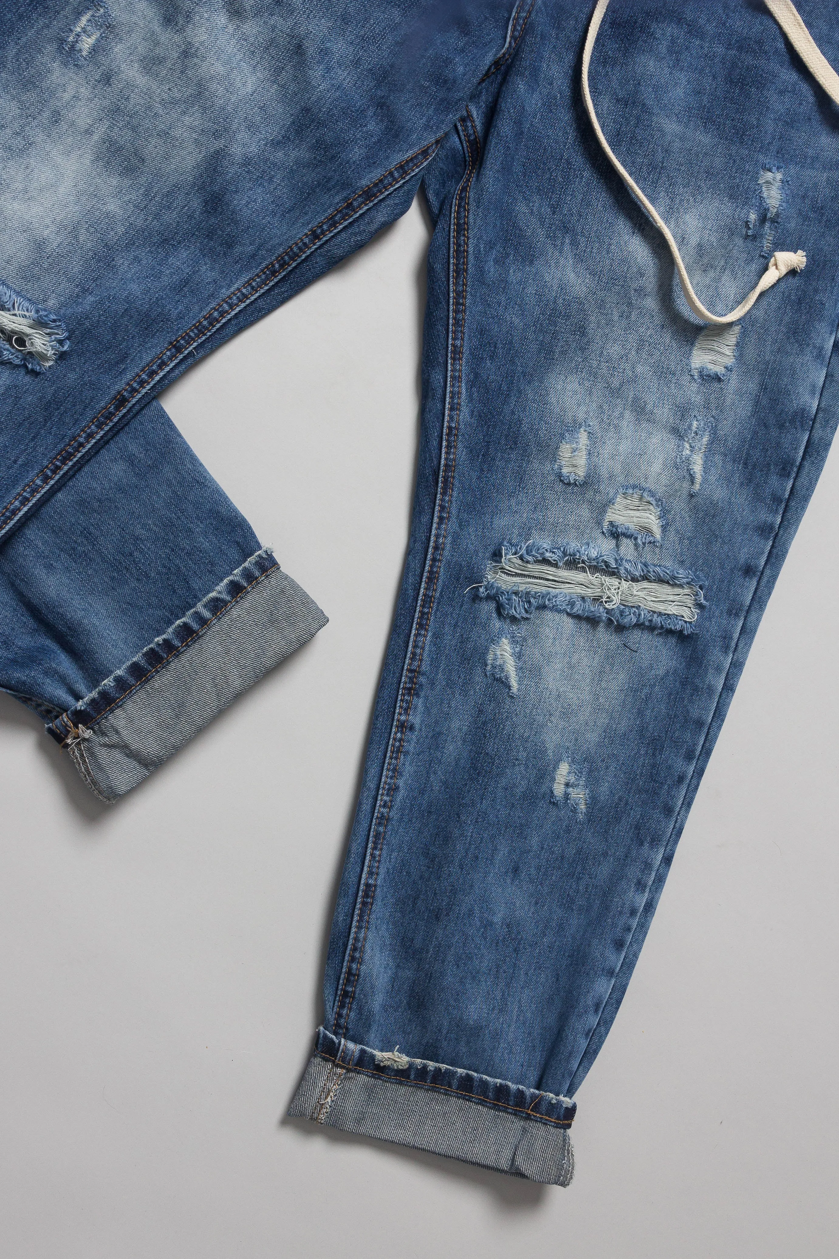 Distressed Cropped Jeans